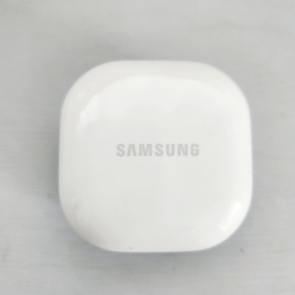Samsung Galaxy Buds 2 - Picture 2 of 4